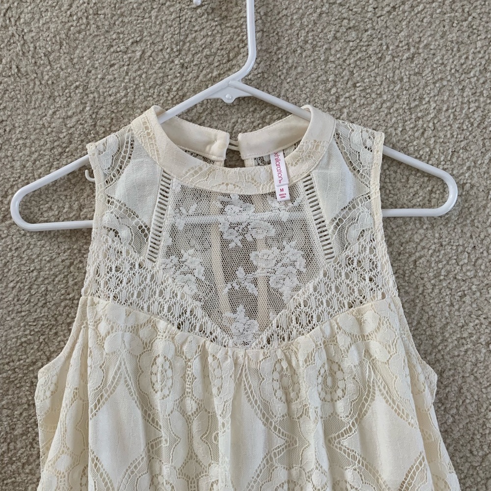 Like-new, off white, sleeveless, lace dress - Picture 3 of 5